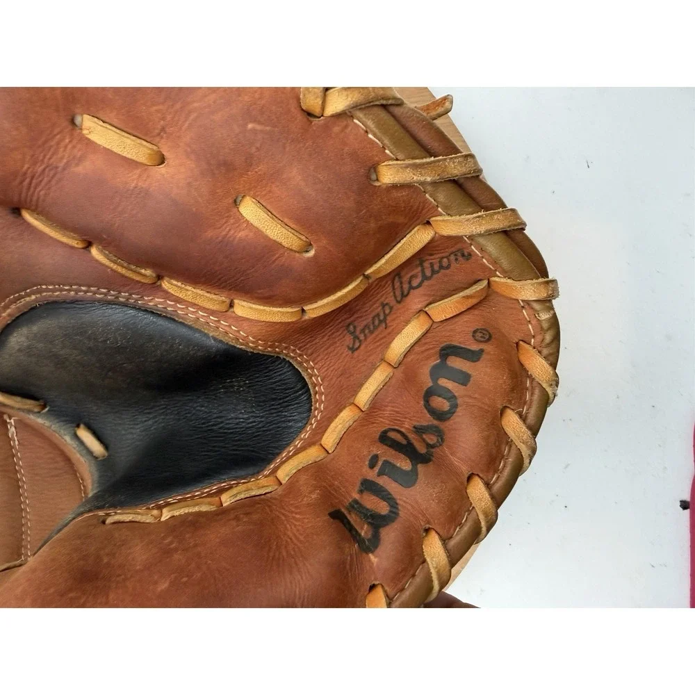 Vintage Wilson Streamlined Fingers Professional Model Snap‎ Action Catchers Mitt